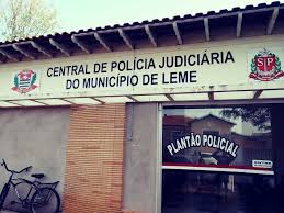 FRENTE POLICIA LEME