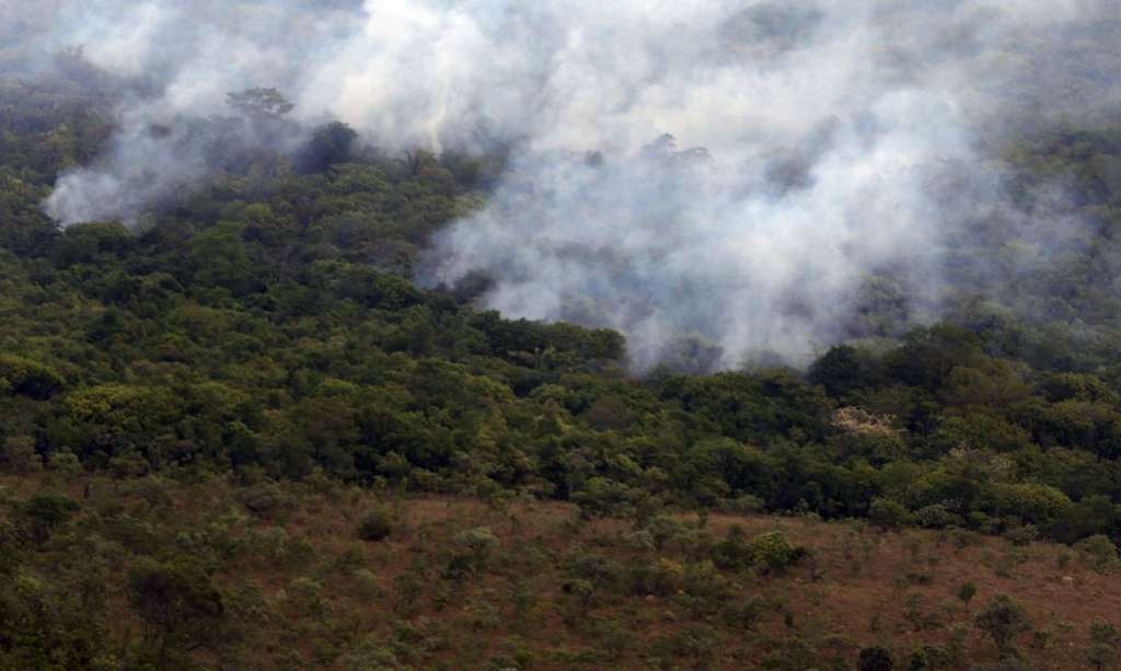 Alto Paraiso de Goiás - Fotos aerea da  queimada do Parque  Nacional da Chapada dos Viadeiros (Valter Campanato/Agência Brasil)