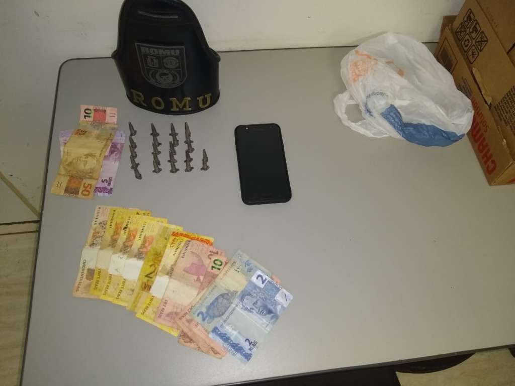 Crédito. Popular denúncia tráfico para a equipe da ROMU da GCM de Pirassununga 2 Droga GCM 2 1