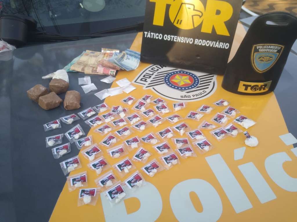 Policiais Rodoviários do TOR, prende casal em Leme por suspeita de tráfico de drogas 2 PMR 1