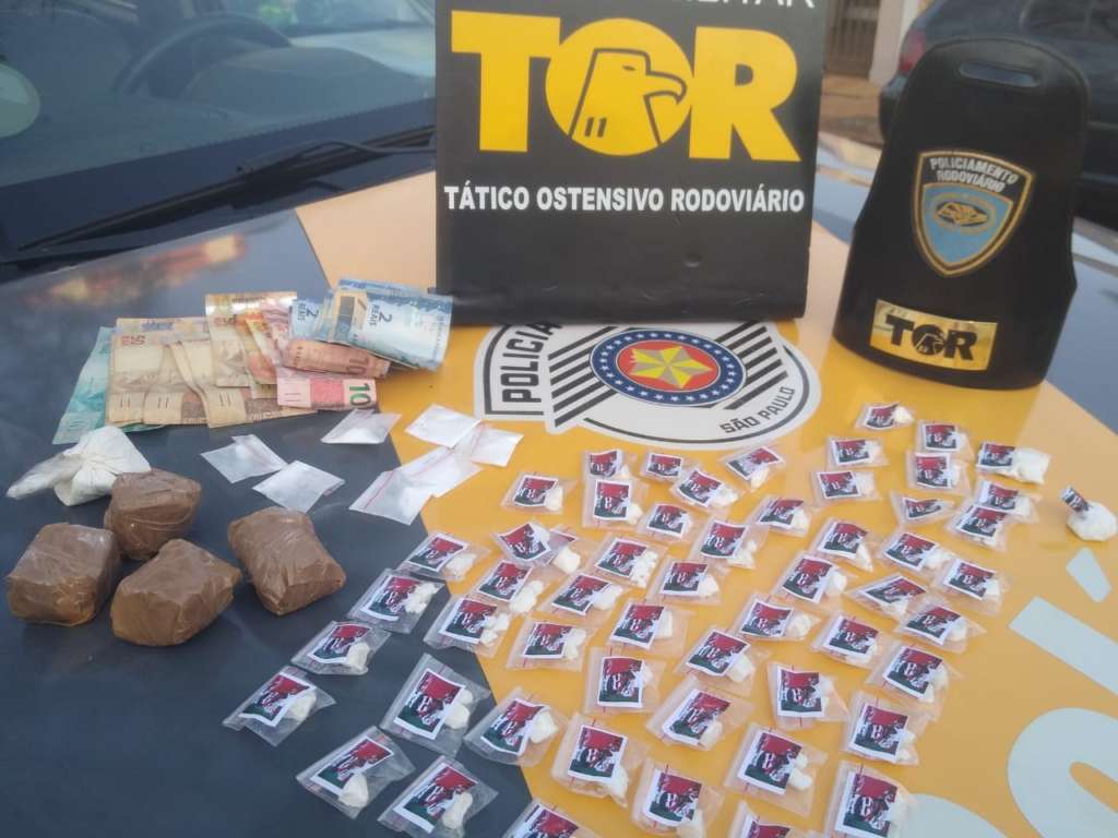Policiais Rodoviários do TOR, prende casal em Leme por suspeita de tráfico de drogas 3 PMR 2
