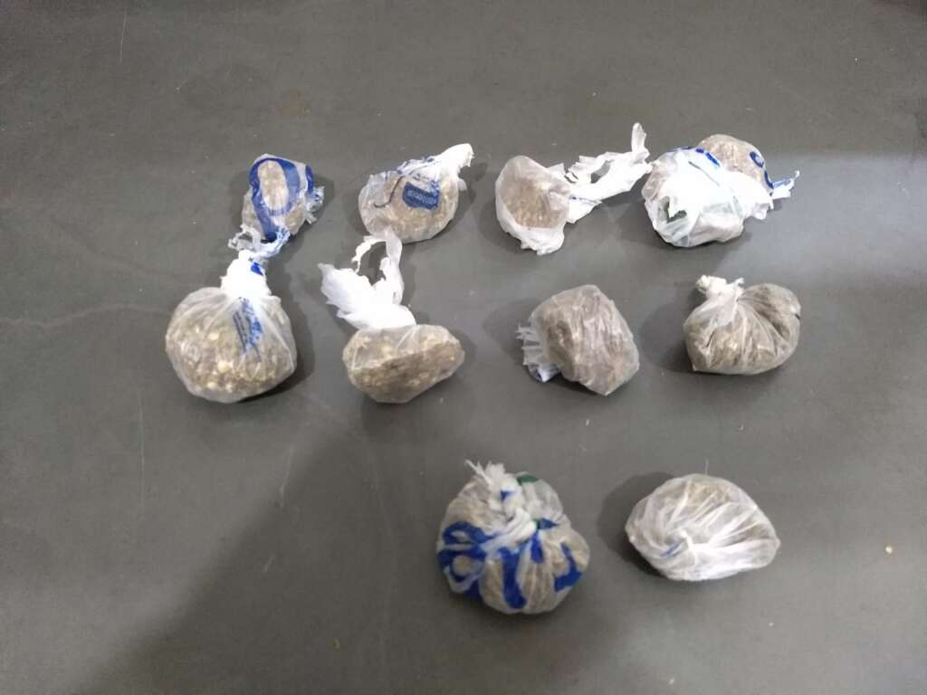 Com envolvimento no tráfico de drogas, adolescente é preso pela PM na zona norte 2 POLICIAMENTO 1