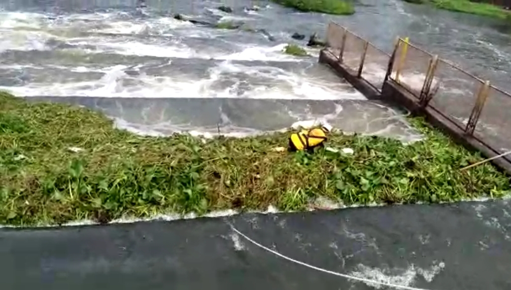 Pesca ilegal em Cachoeira de Emas em Pirassununga