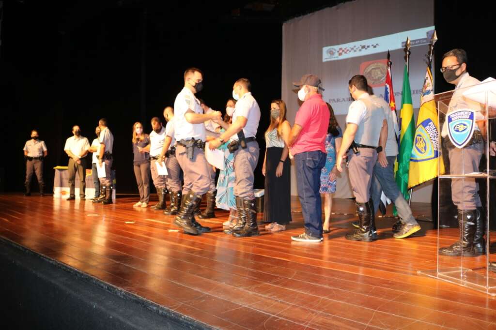 Policiais Rodoviários da ativa e da reserva são homenageados