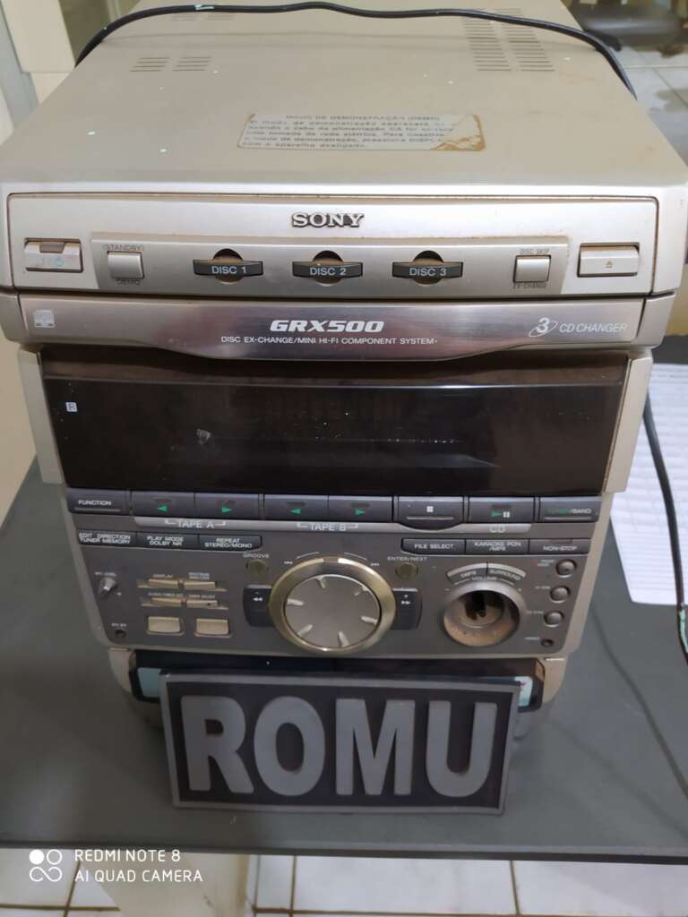 Populares prendem homem acusado de furto e entrega para a ROMU da GCM 2 Populares prendem homem acusado de furto e entrega para a ROMU da GCM
