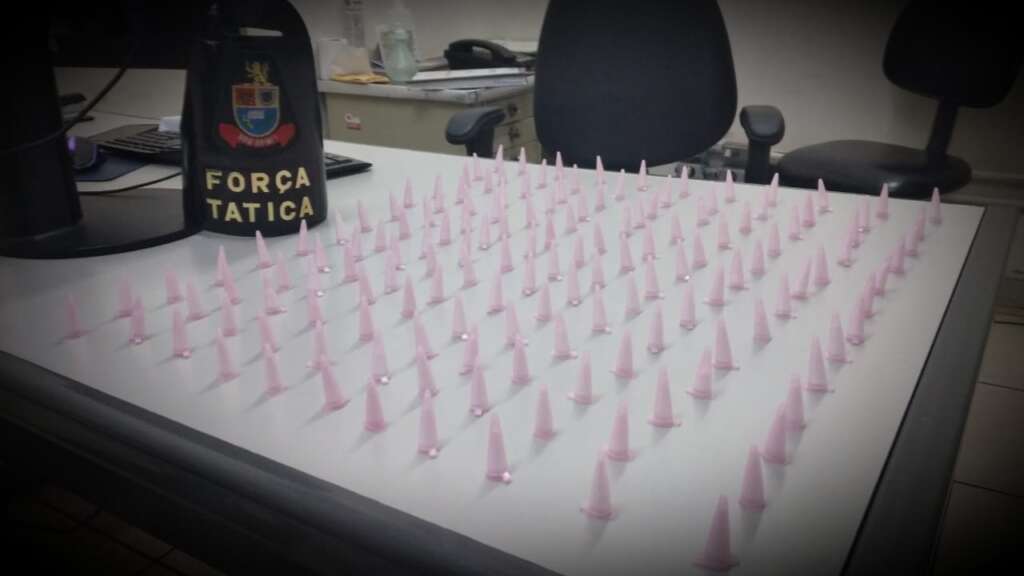 Força Tática da PM de Araras prende homem com 150 eppendorfs com cocaína