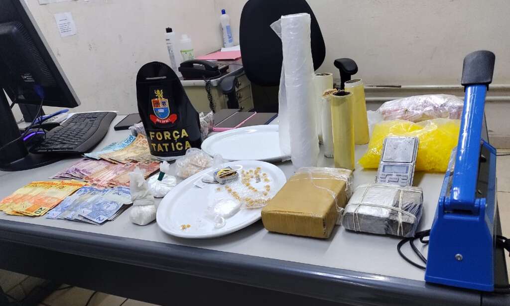 Força Tática de Araras prende quatro por suspeita de tráfico de drogas