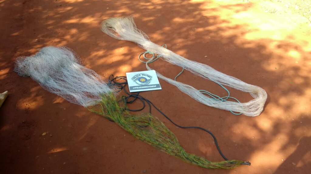 Ação integrada da Polícia Militar Ambiental e PMT, apreende petrechos de pesca 2 PMA E PMT