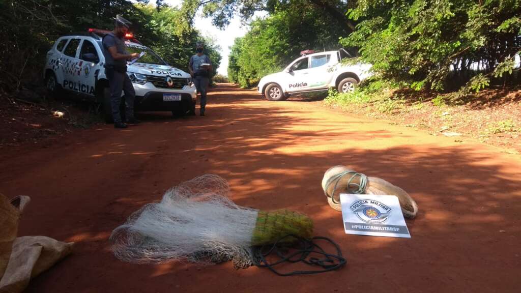 Ação integrada da Polícia Militar Ambiental e PMT, apreende petrechos de pesca