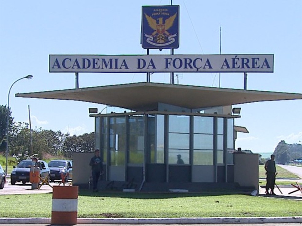 academia da força aérea Pirassununga