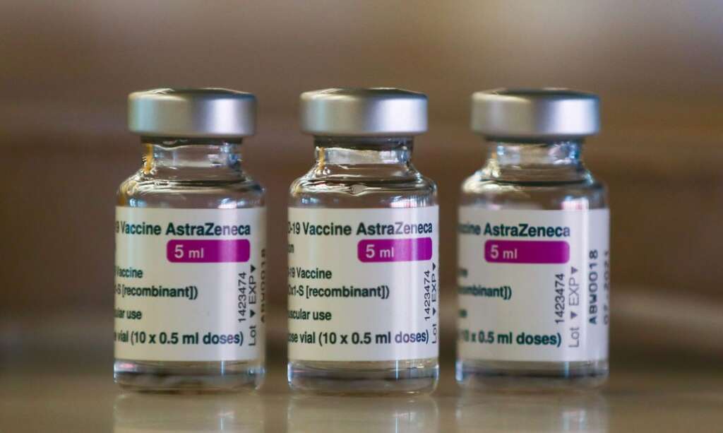 Pirassununga: 1ª dose da vacina de Oxfor para faixas de 60, 61 e 61 anos