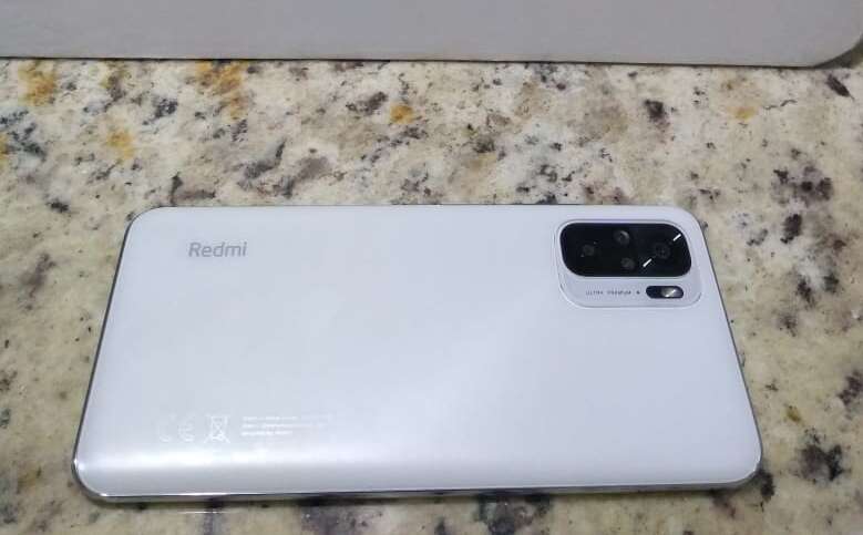 Jovem detido com celular furtado alegou que comprou por R$ 700 reais