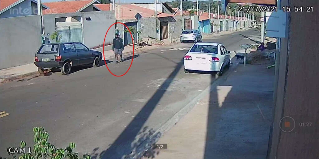 Comerciante pirassununguense reage a roubo e “alveja” suspeito; veja as imagens 1 Comerciante pirassununguense reage a roubo e “alveja