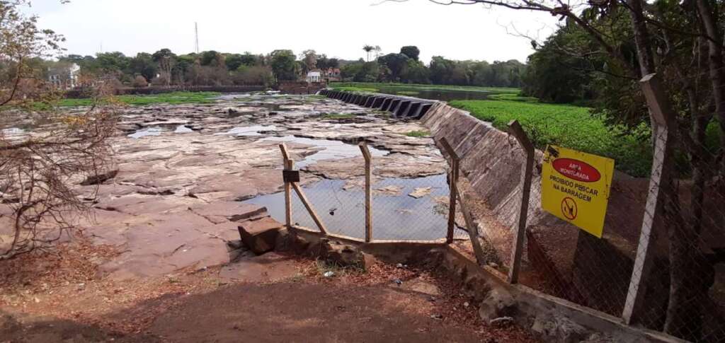 Rio Mogi Guaçu em Cachoeira de Emas, por um fio d’água