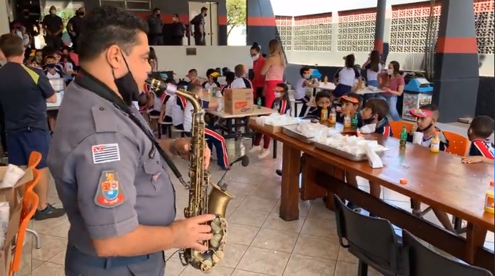 Polícia Militar de Araras realiza festa em comemoração ao Dia das Crianças