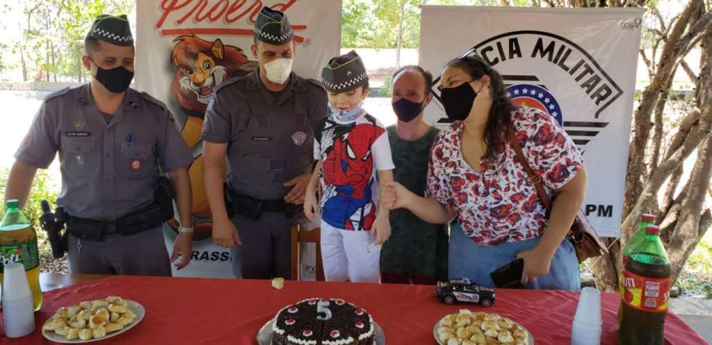 Menino realiza sonho em comemorar aniversário com policiais militares 1 WhatsApp Image 2021 11 22 at 14.58.58