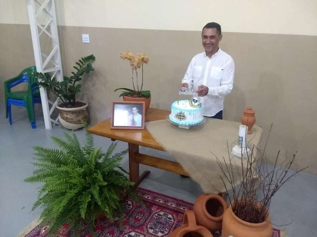 Comunidade da Paróquia de Nossa Senhora Aparecida da Conceição festejou Ordenação de Pároco 1 Comunidade da Paróquia de Nossa Senhora Aparecida da Conceição festejou Ordenação de Pároco