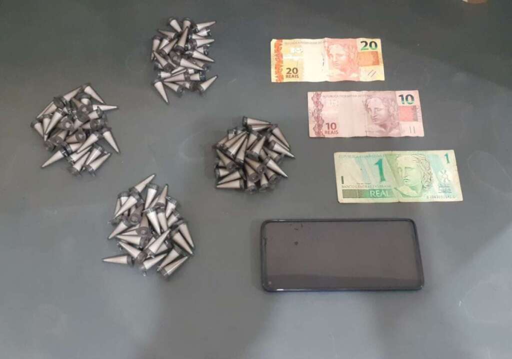 Flagrado com arma em "Boate" é preso com 120 eppendorf's contendo cocaína 1 trafico capa