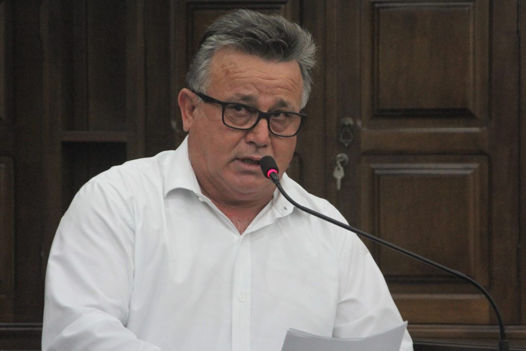 Vereadores de Descalvado deverão revogar “Lei” do aumento denunciado pelo radialista/jornalista Ademir Naressi 6 Carlinos turmeiro 5