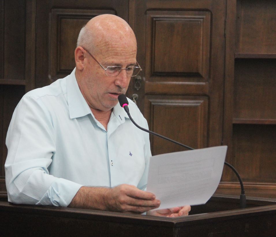 Vereadores de Descalvado deverão revogar “Lei” do aumento denunciado pelo radialista/jornalista Ademir Naressi 7 Ismael 8