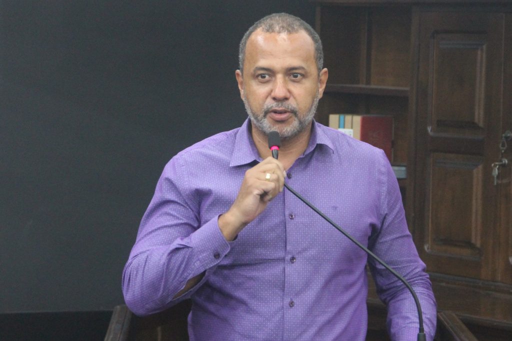 Vereadores de Descalvado deverão revogar “Lei” do aumento denunciado pelo radialista/jornalista Ademir Naressi 2 Vaguinho 1