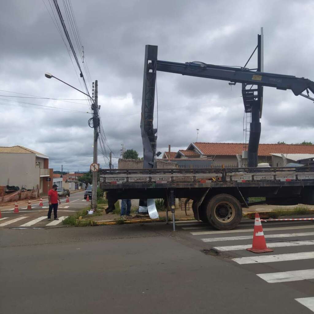 Semáforos de Pirassununga passam por manutenção 5 semafaros 11
