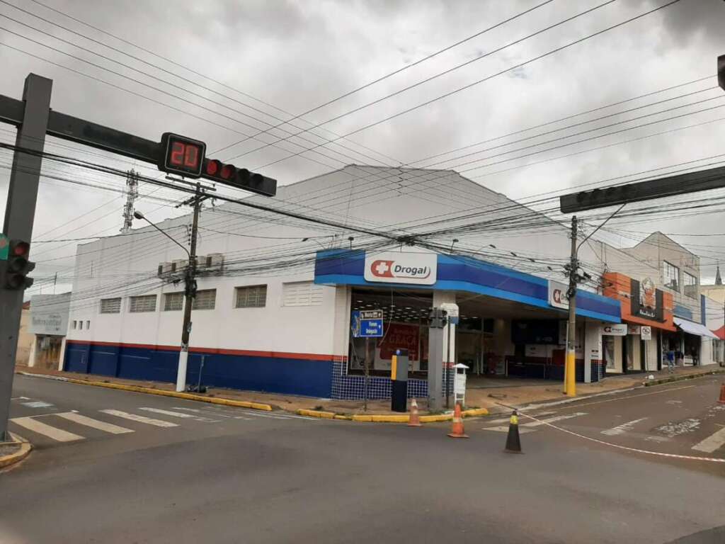 Semáforos de Pirassununga passam por manutenção 3 semafaros 4