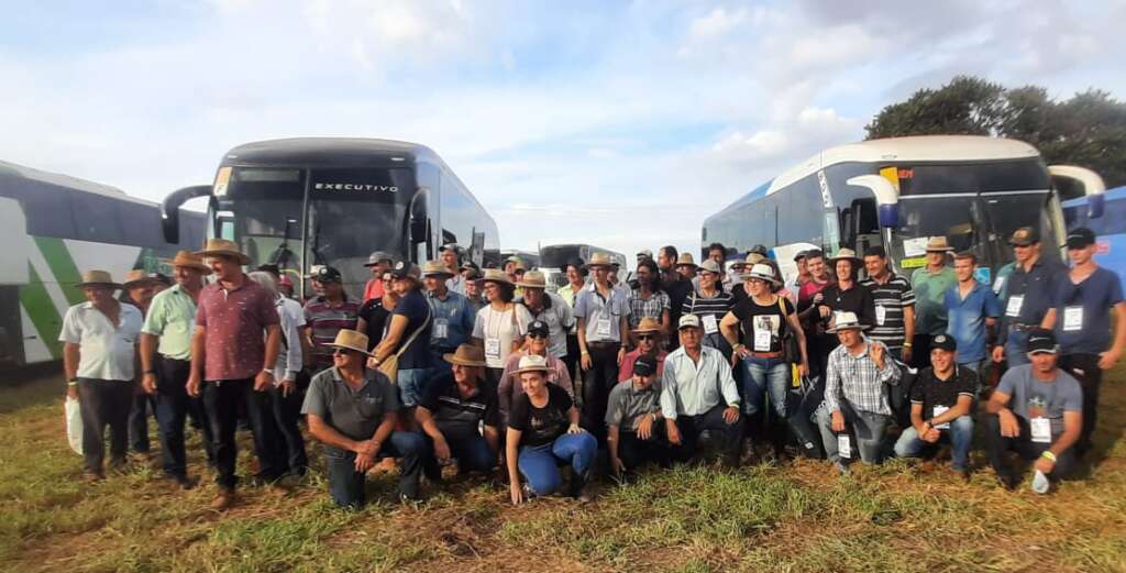 Sindicato Rural, SENAR e SEBRAE/SP, proporcionaram visita de produtores rurais de Pirassununga no AGRISHOW 4 AGRI CAPA 2