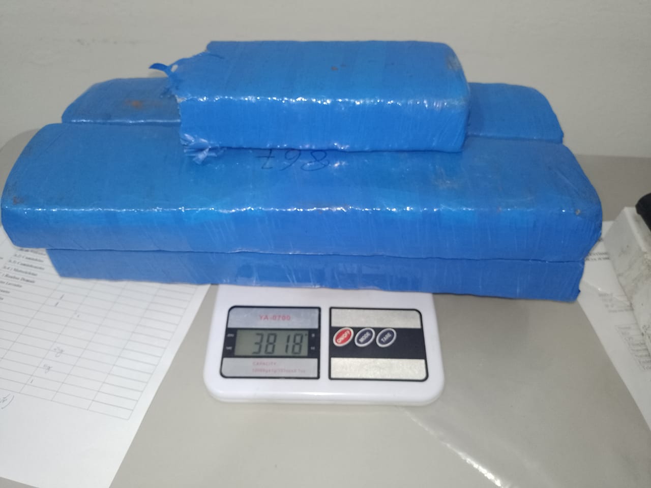 Apoio Tático da PM de Leme prende homem com cerca de 4kg de Maconha 2 Apoio Tatico de Leme 1