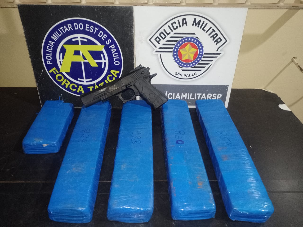 Apoio Tático da PM de Leme prende homem com cerca de 4kg de Maconha 1 Apoio Tatico de Leme