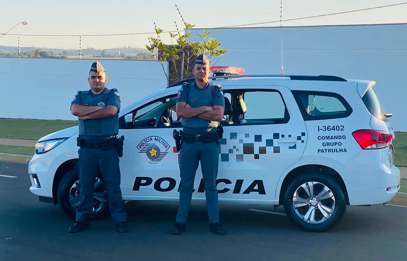 Policiais PM do mês em Leme 1