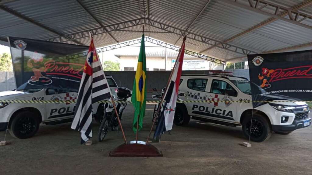 Polícia Militar de Pirassununga realizou evento com as crianças do Projeto Escolinha de Futebol