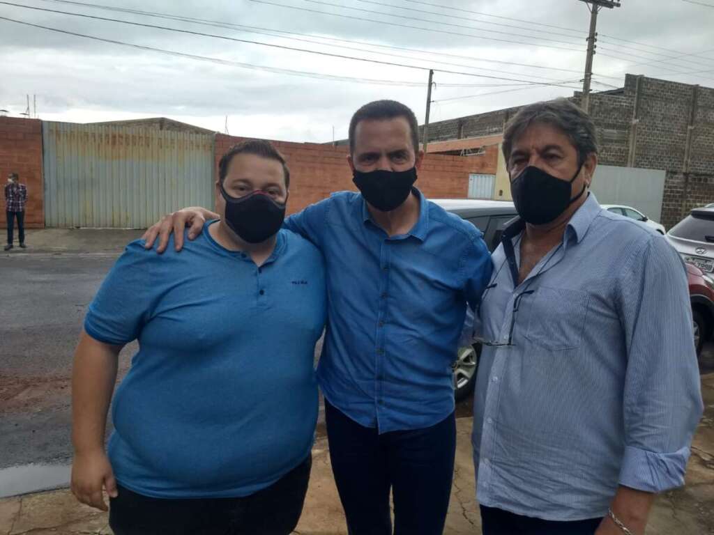 Prefeito atende pedidos de vereadores e começa a realizar melhorias nas Estradas Vicinais 2 julio vitor itamar