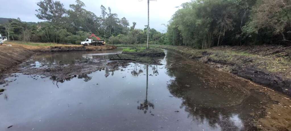 PM Ambiental. Multas, solturas de pássaros e apreensão de caminhões e máquina 6 Dani 6