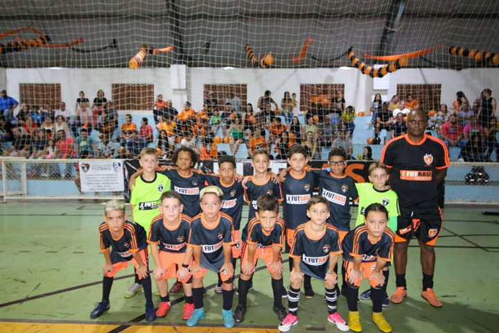 futsal menores sub10 futbase orange campea