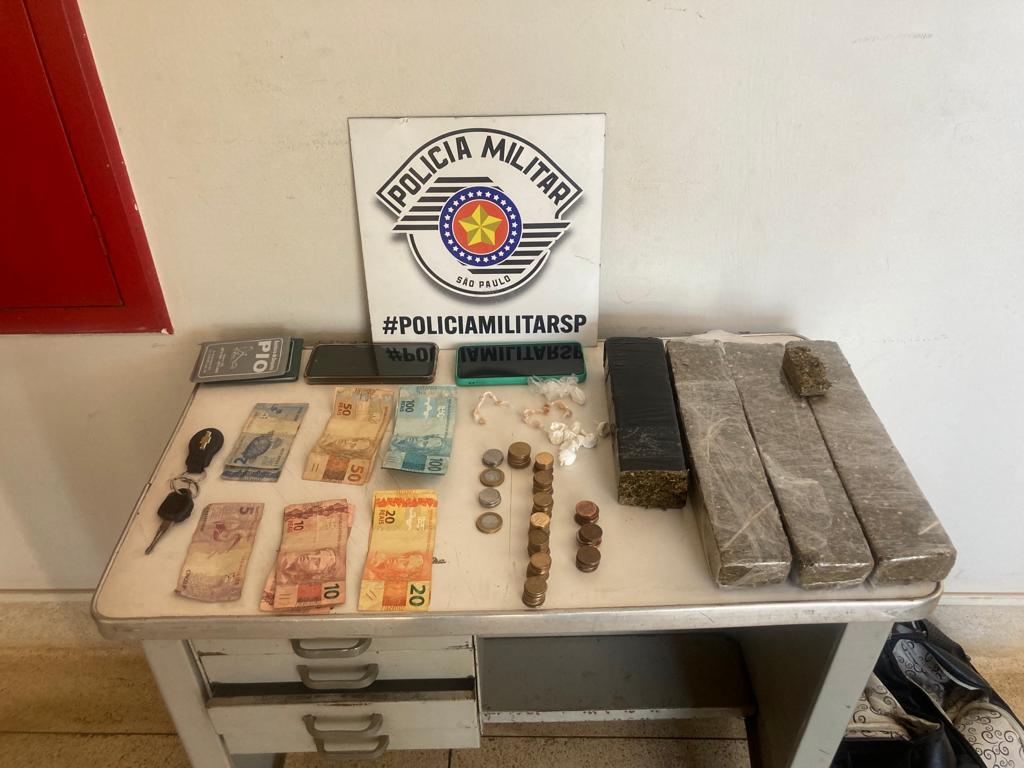 "Garagem" de um traficante da zona leste de Pirassununga é preso pela PM com considerval quantia de drogas 4 WhatsApp Image 2023 04 01 at 15.25.43