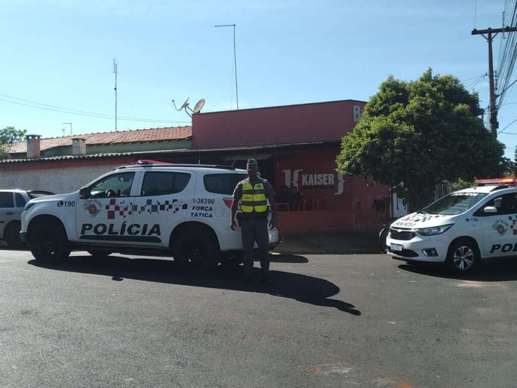 Escolas do município de Pirassununga tiveram policiamento ostensivo nesta quinta-feira 14 pm escola pirassununga 20 abril 12