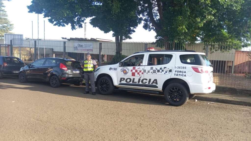 Escolas do município de Pirassununga tiveram policiamento ostensivo nesta quinta-feira 21 pm escola pirassununga 20 abril 19