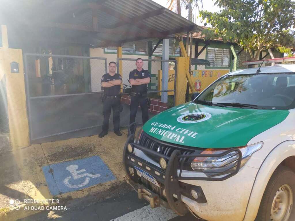 Escolas do município de Pirassununga tiveram policiamento ostensivo nesta quinta-feira 45 pm escola pirassununga 20 abril 43