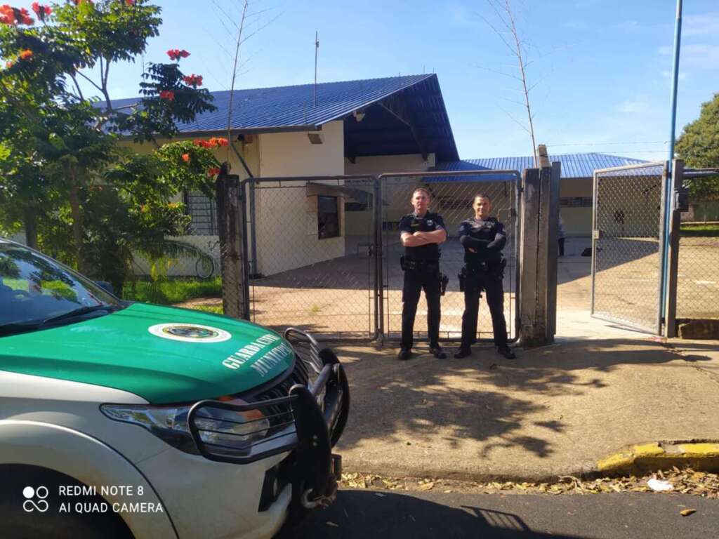Escolas do município de Pirassununga tiveram policiamento ostensivo nesta quinta-feira 46 pm escola pirassununga 20 abril 45