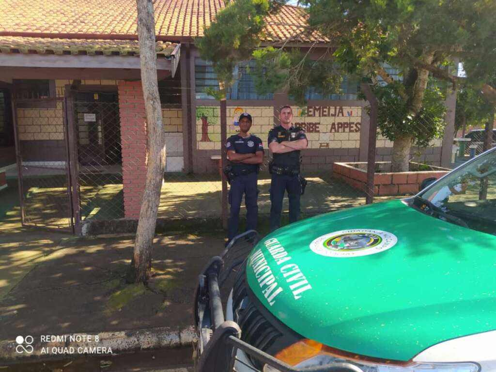 Escolas do município de Pirassununga tiveram policiamento ostensivo nesta quinta-feira 51 pm escola pirassununga 20 abril 49