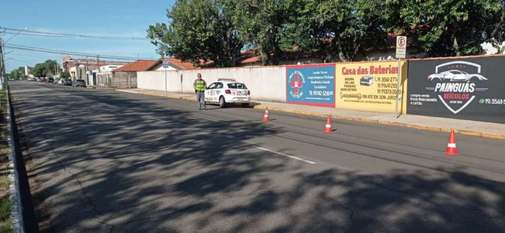 Escolas do município de Pirassununga tiveram policiamento ostensivo nesta quinta-feira 7 pm escola pirassununga 20 abril 5