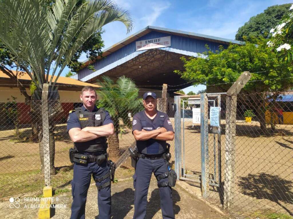 Escolas do município de Pirassununga tiveram policiamento ostensivo nesta quinta-feira 57 pm escola pirassununga 20 abril 55
