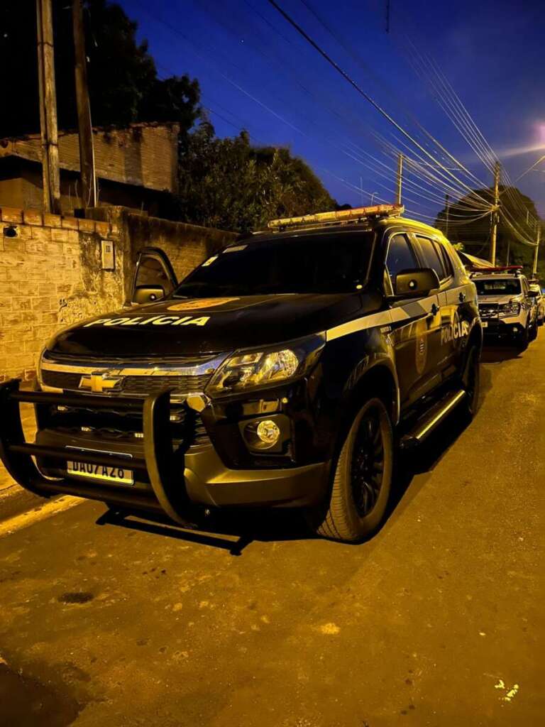 Barbeiro é preso no Santa Clara com drogas, pé de maconha, balança de precisão e dinheiro 4 WhatsApp Image 2023 06 22 at 11.52.09 2