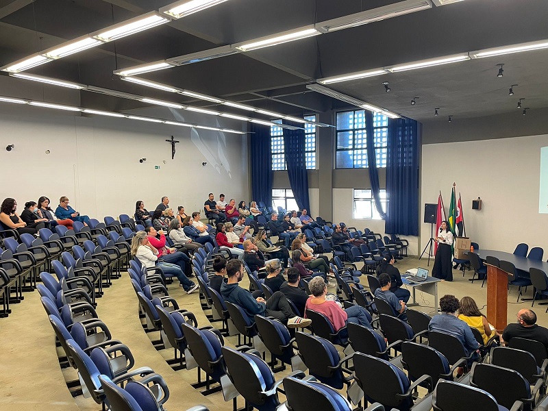 Palestra "desastrosa" foi organizada pela Secretária de Administração de Pirassununga 1 palestra hapvida2