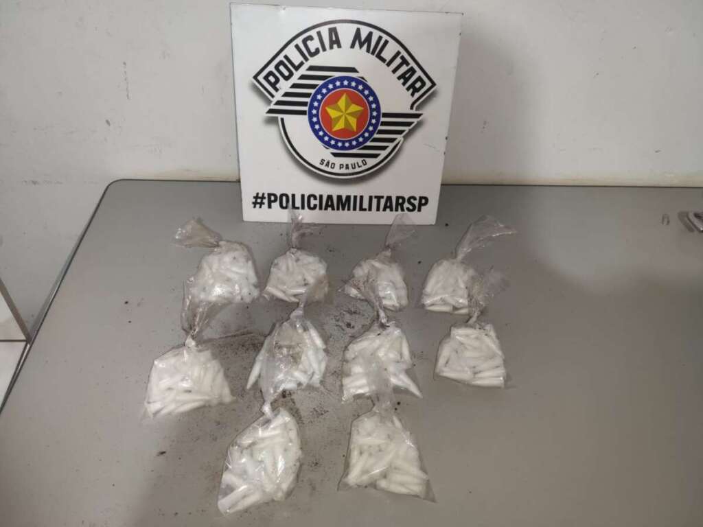Denúncia leva PMs a encontrar 300 eppendorf's enterrados na zona leste 2 6bdfa9f3 f43a 48f6 8342 5c4e7a63750c