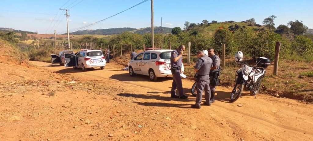 Estelionatários são presos em por PMs da 1ª Cia, do 24º BPM/I em São Sebastião da Grama 4 WhatsApp Image 2023 07 24 at 12.35.44