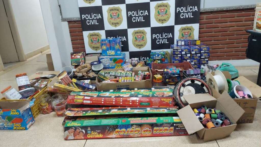 Comerciantes são presos em flagrante por vender 'linhas chinesas', e pela Lei do Desarmamento 1 WhatsApp Image 2023 07 28 at 06.31.57