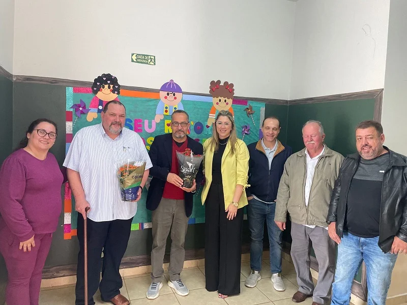 Volta às aulas. Governo Mantovani entrega uniformes escolares na Rede Municipal depois de 10 anos 6 educacao uniformes 15