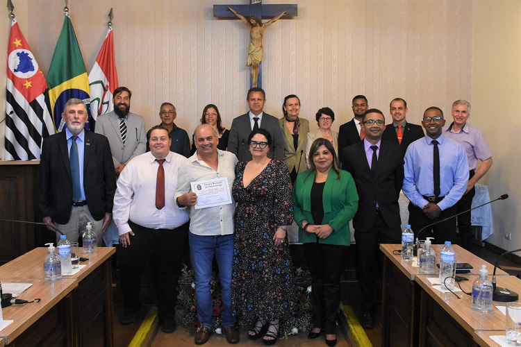 Ato solene na Câmara entrega diploma "Agricultor do ano" 1 0745534001692889663
